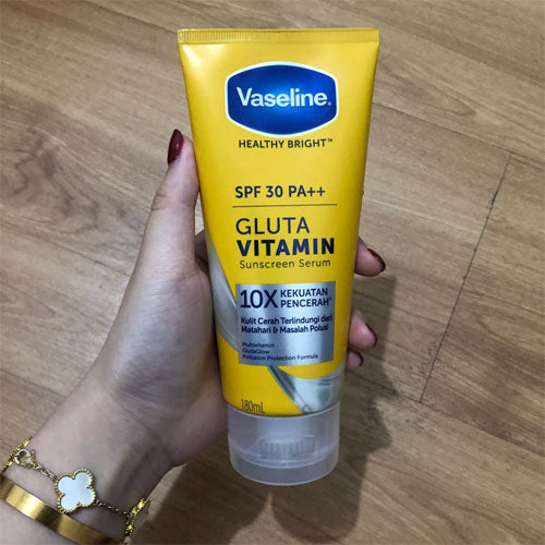Vaseline Healthy Bright Gluta Vitamin Sunscreen Serum SPF30 180ml